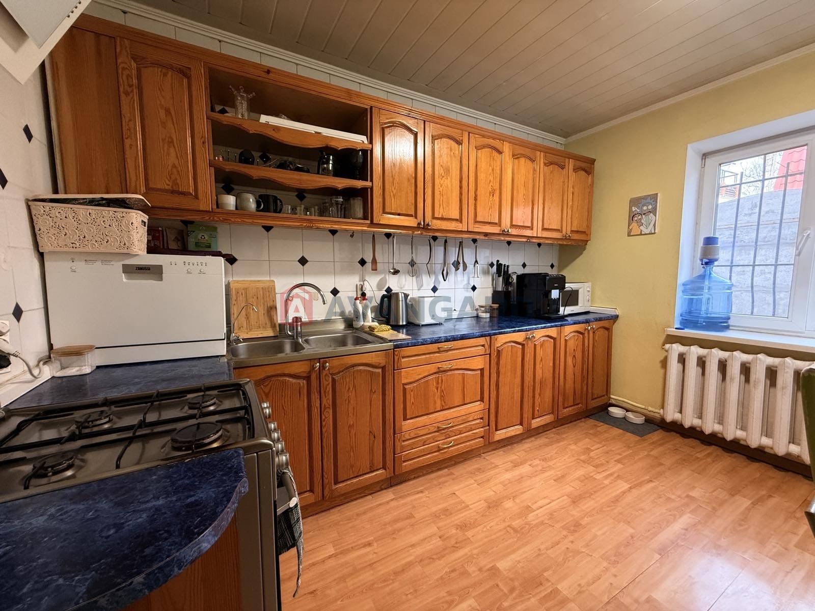 ���, 180 ��.�. ���� 14