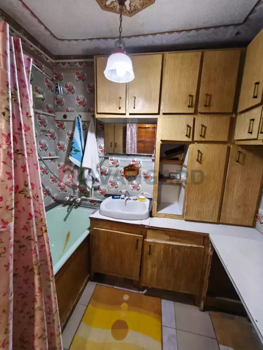 ������� �������, 75 ��.�. ���� 12