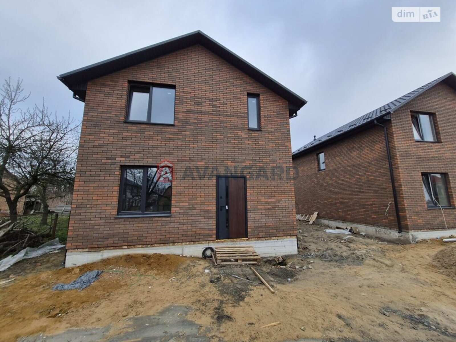 �������, 105 ��.�. ���� 1