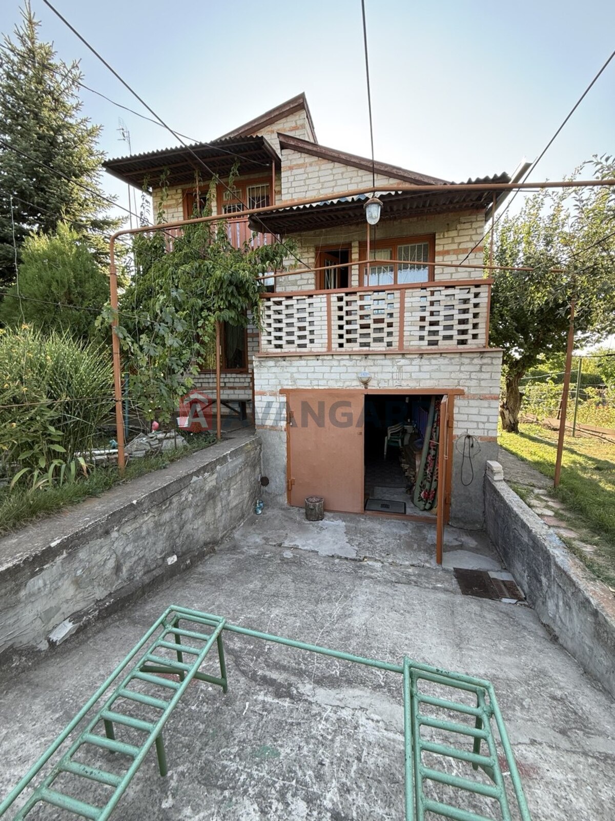 ����, 100 ��.�. ���� 24