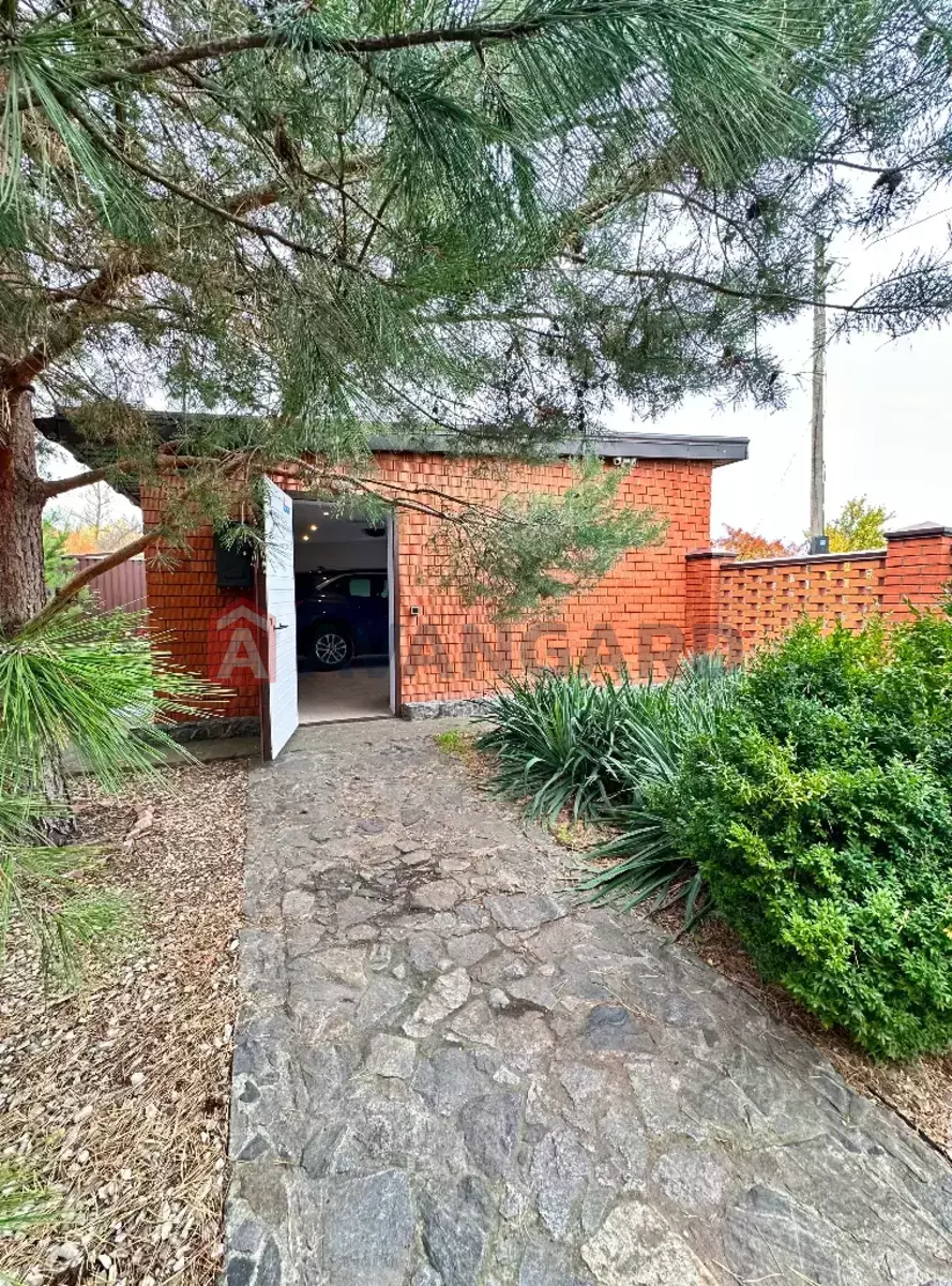 �������, 176 ��.�. ���� 4