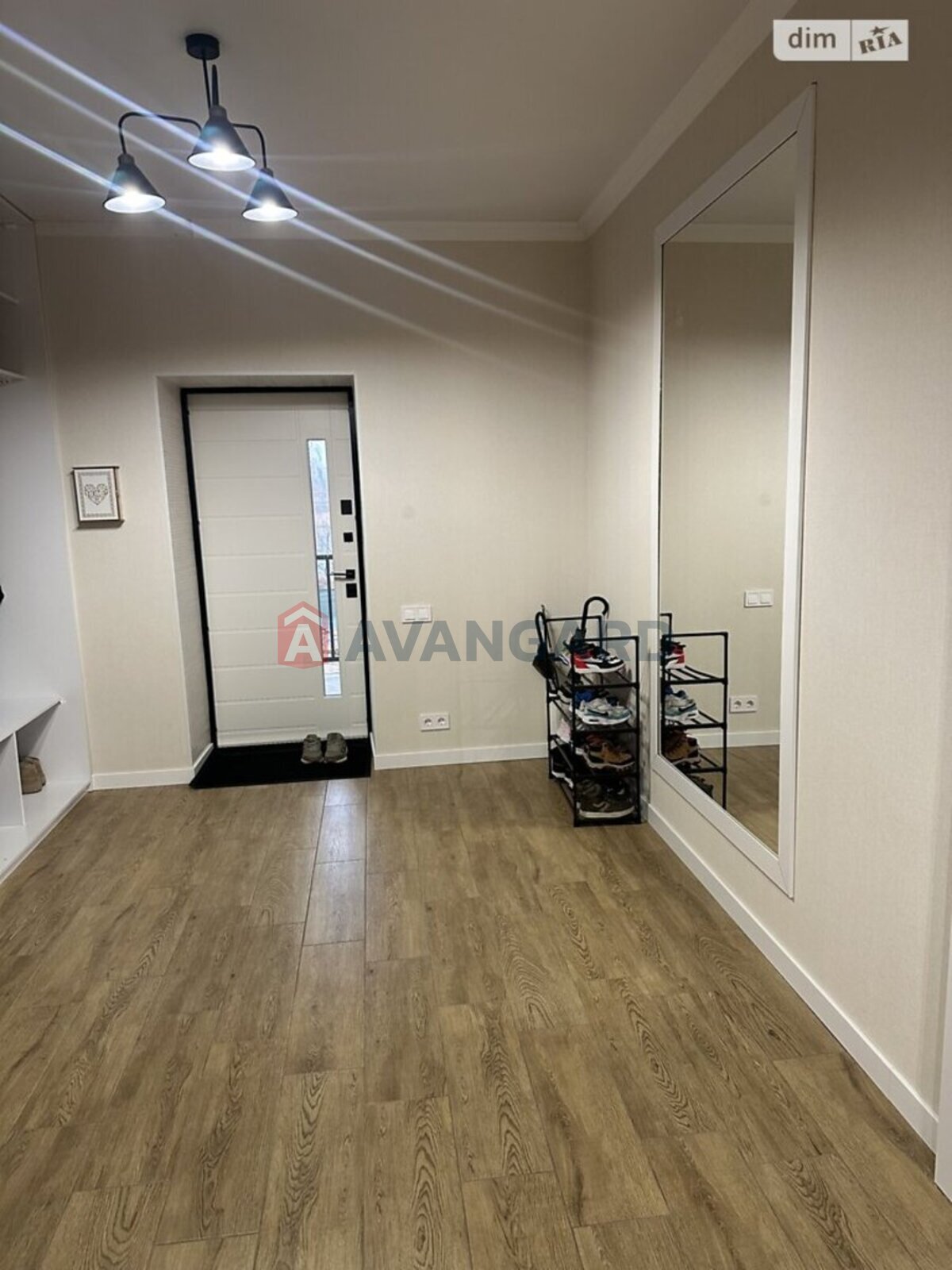 �������, 220 ��.�. ���� 6