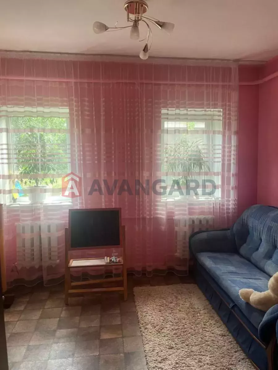 �������, 90 ��.�. ���� 8