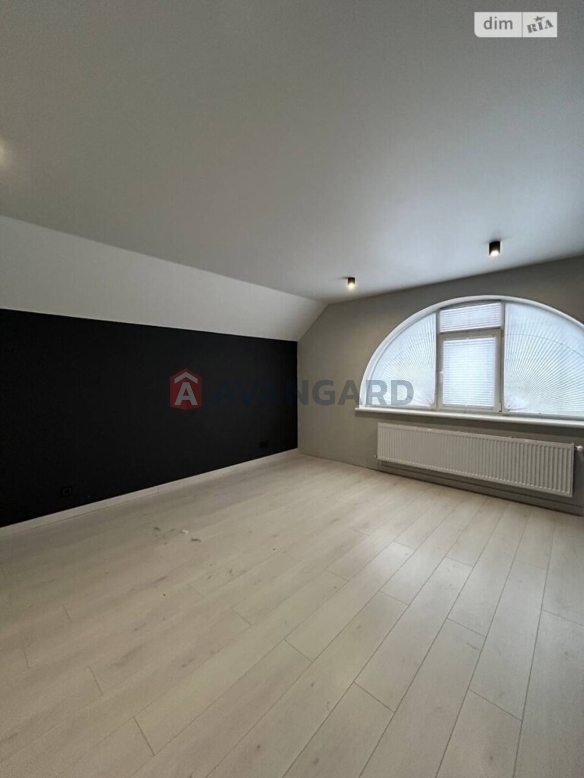 ������� �������, 206 ��.�. ���� 20