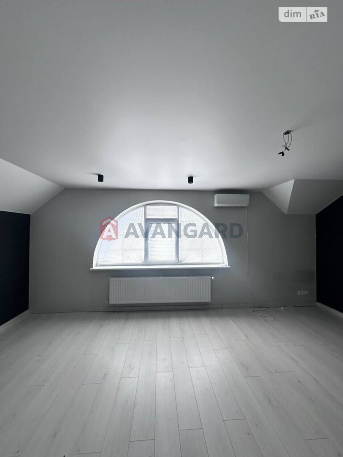 ������� �������, 206 ��.�. ���� 8