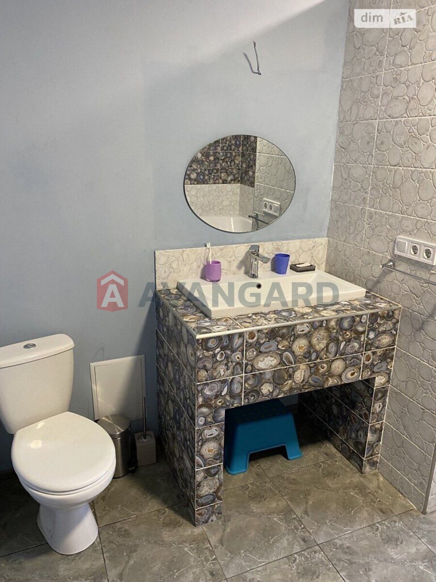 �������, 105 ��.�. ���� 22