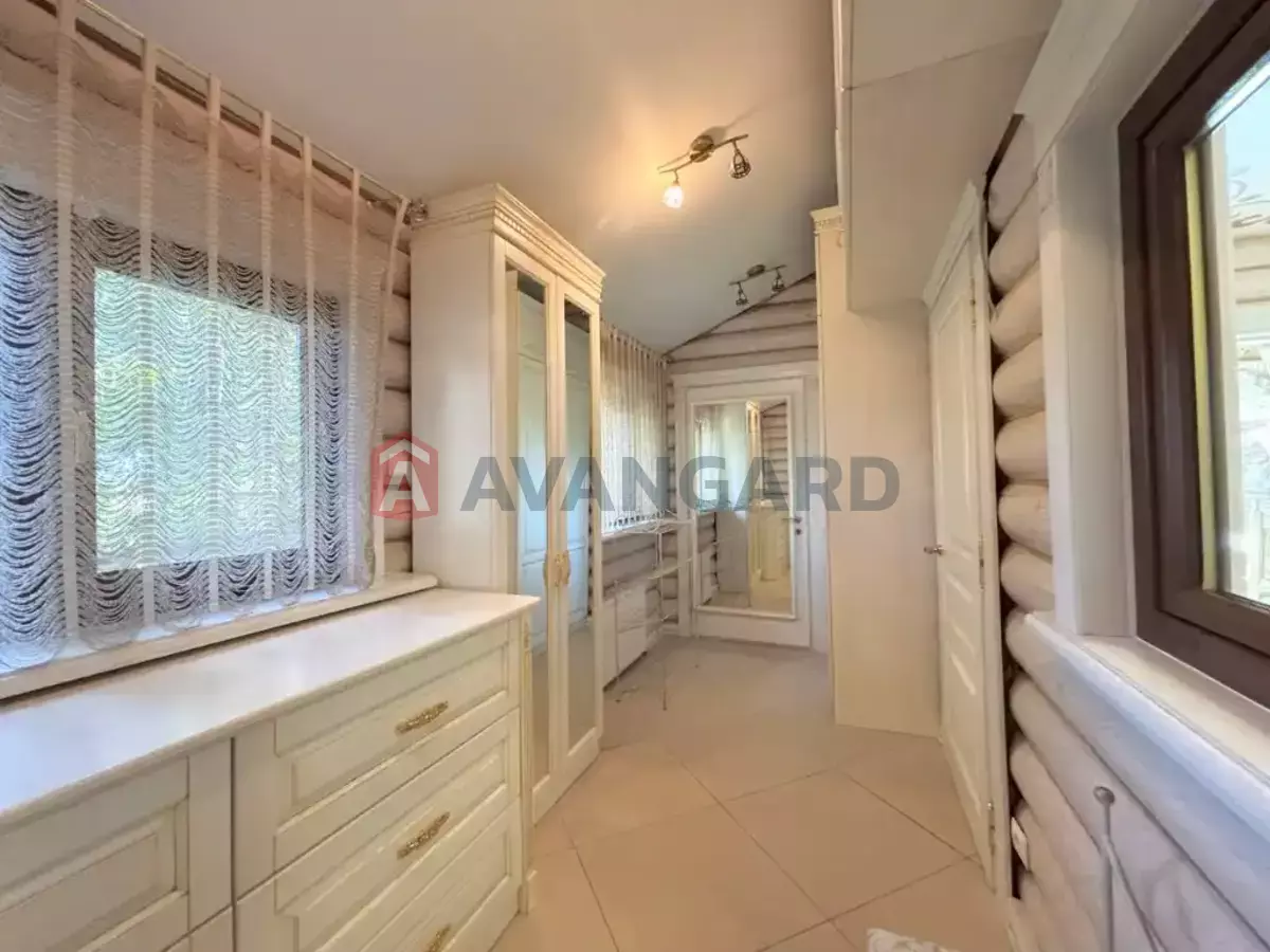 �������, 229 ��.�. ���� 18