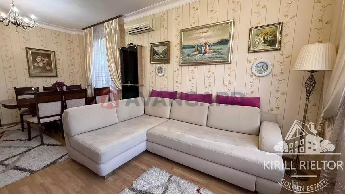 �������, 200 ��.�. ���� 12