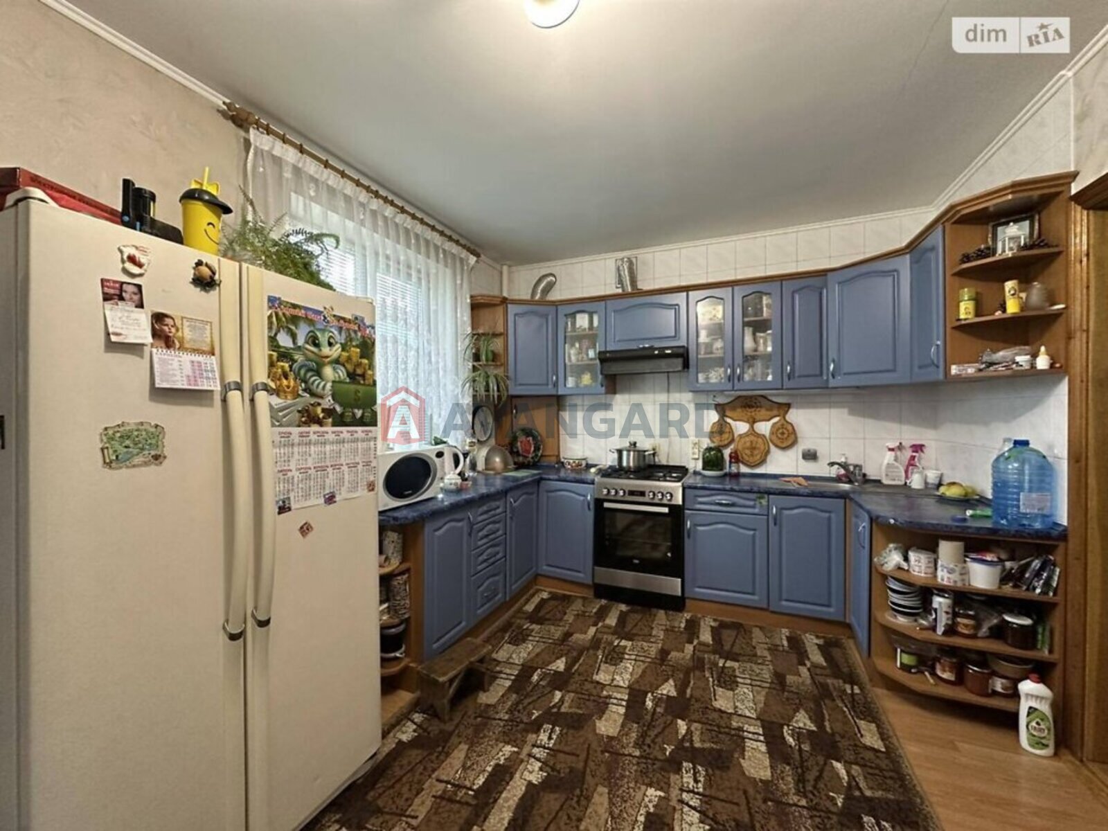 �������, 295 ��.�. ���� 9