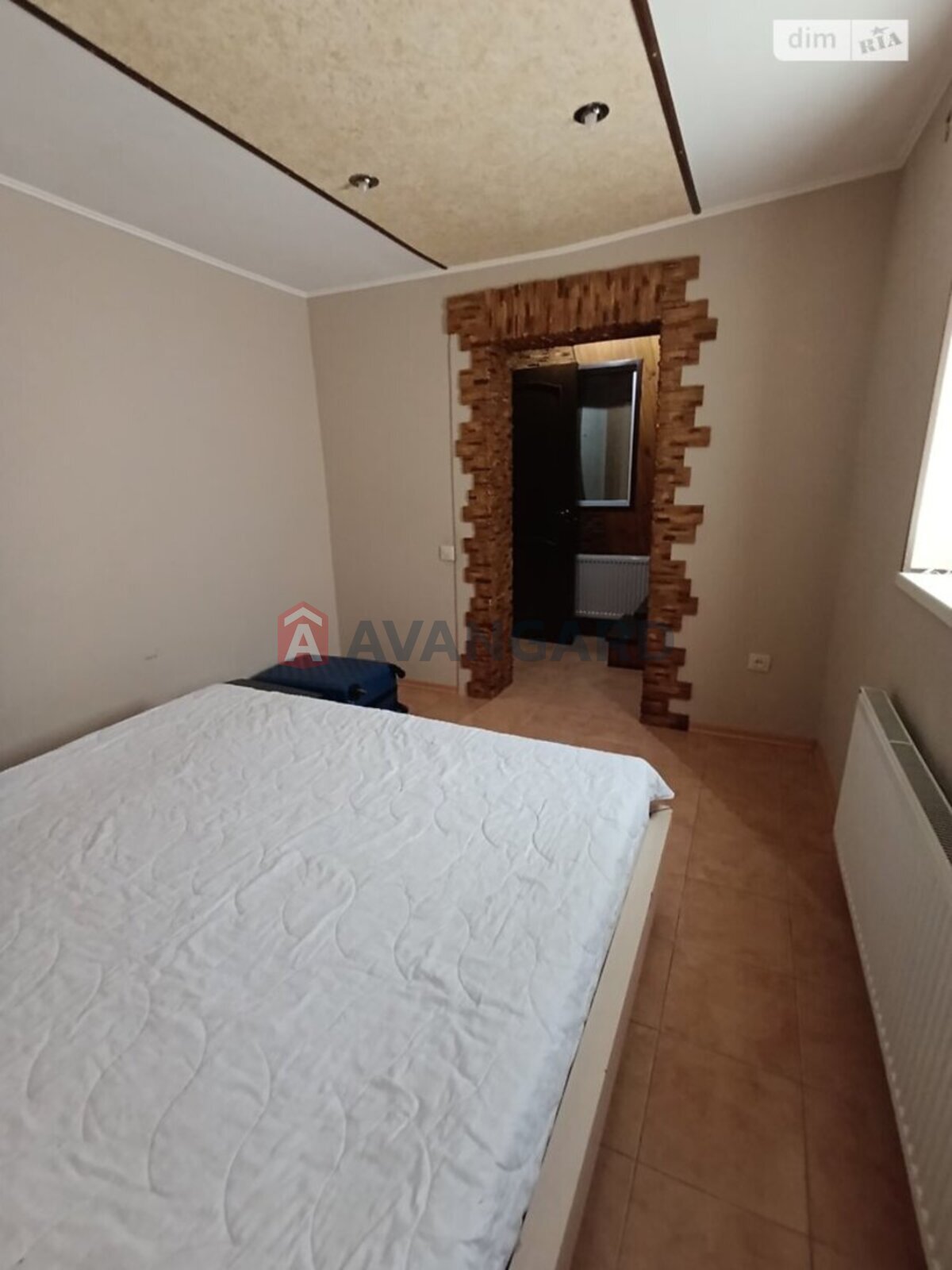 �������, 100 ��.�. ���� 14