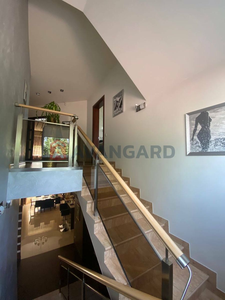 �������, 275 ��.�. ���� 22