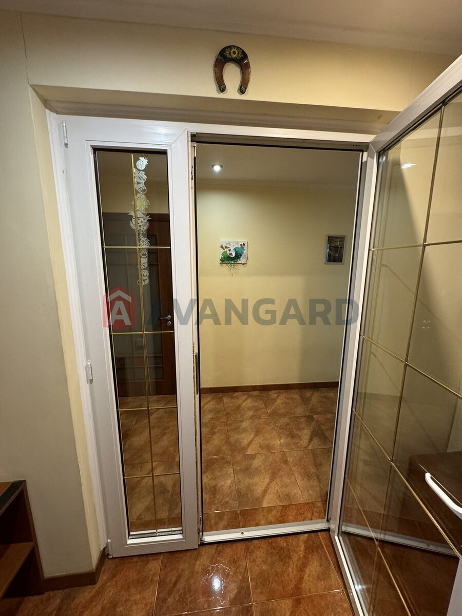 ���, 210 ��.�. ���� 28