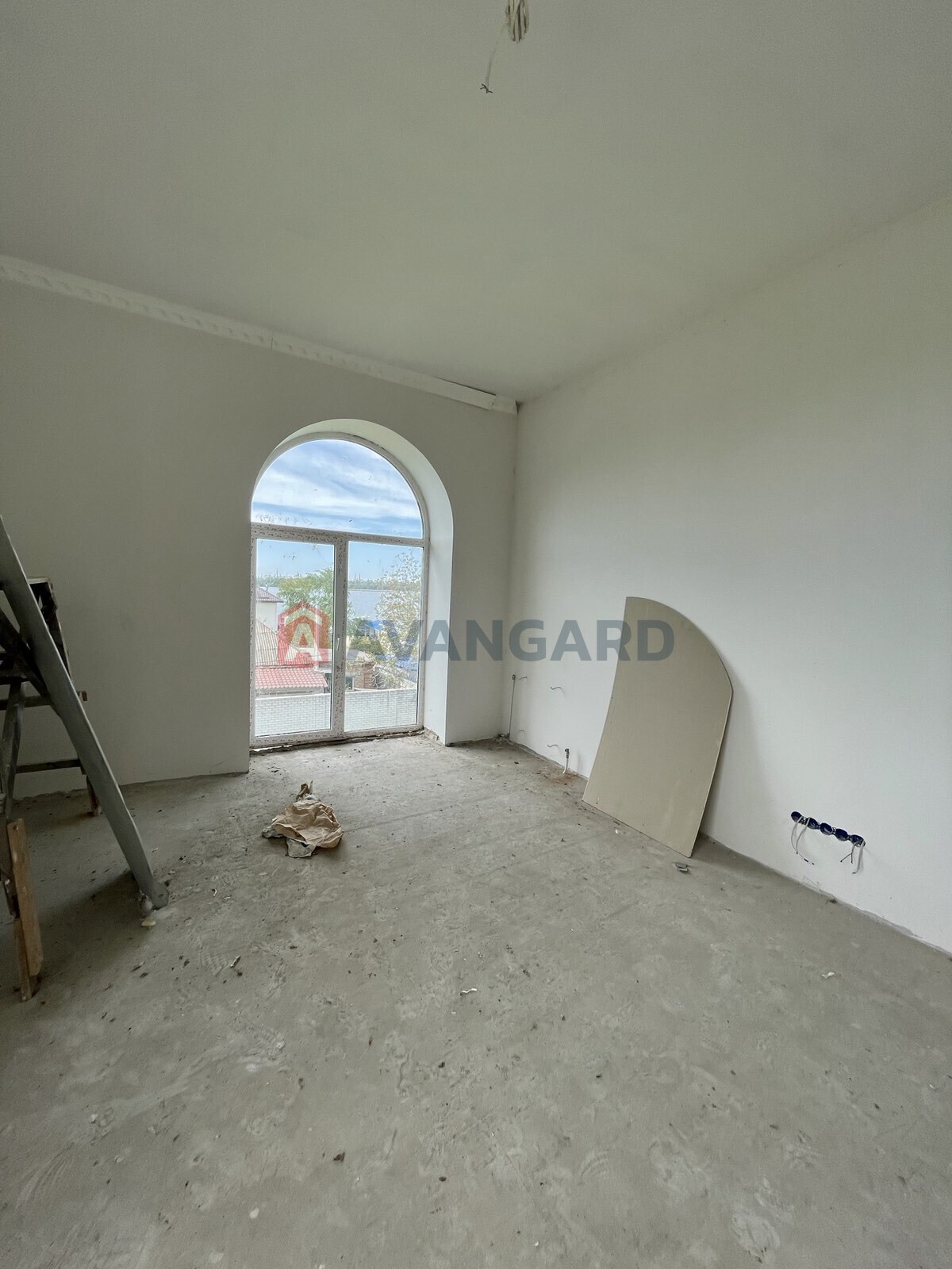 �������, 495 ��.�. ���� 13