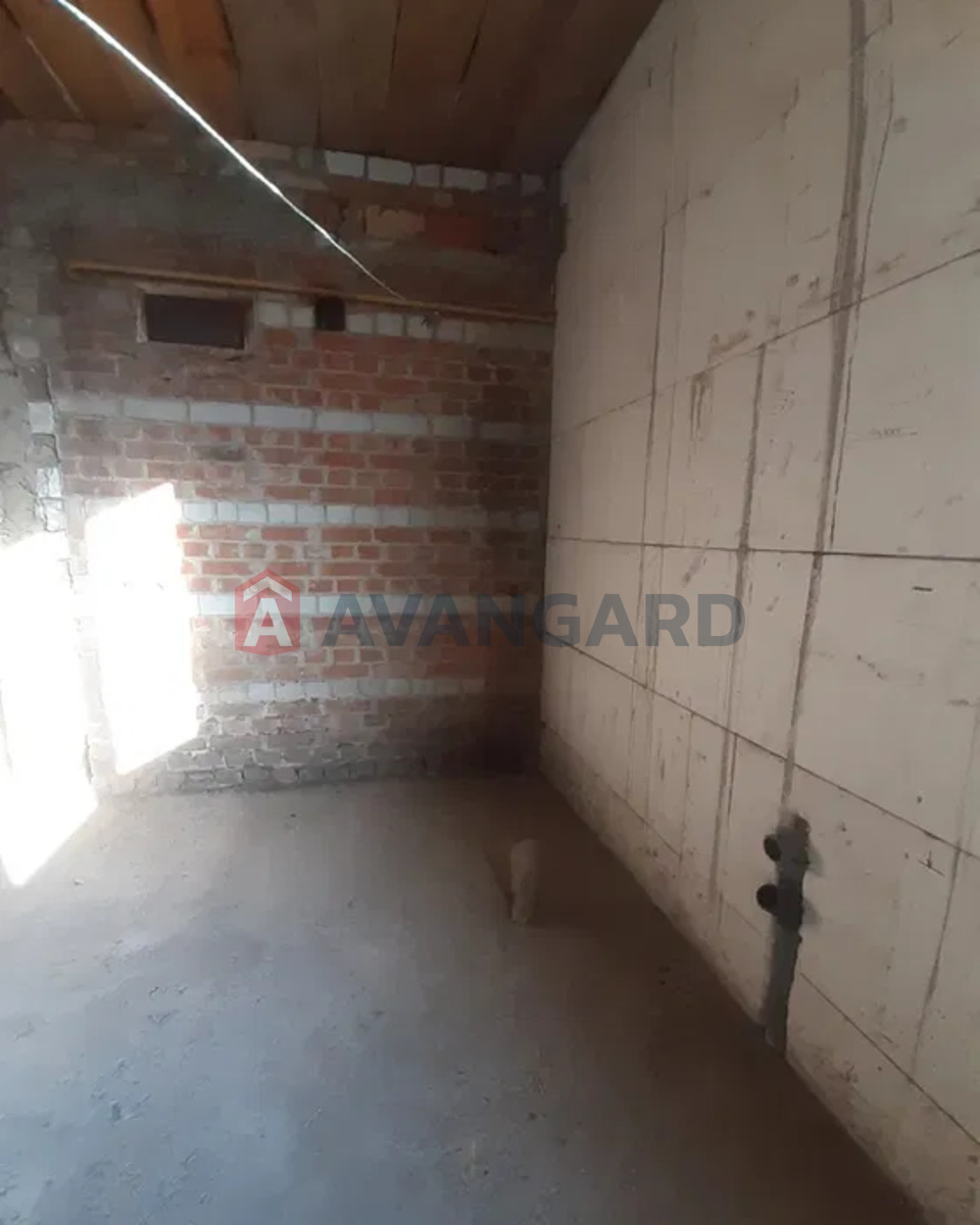 �������, 200 ��.�. ���� 9