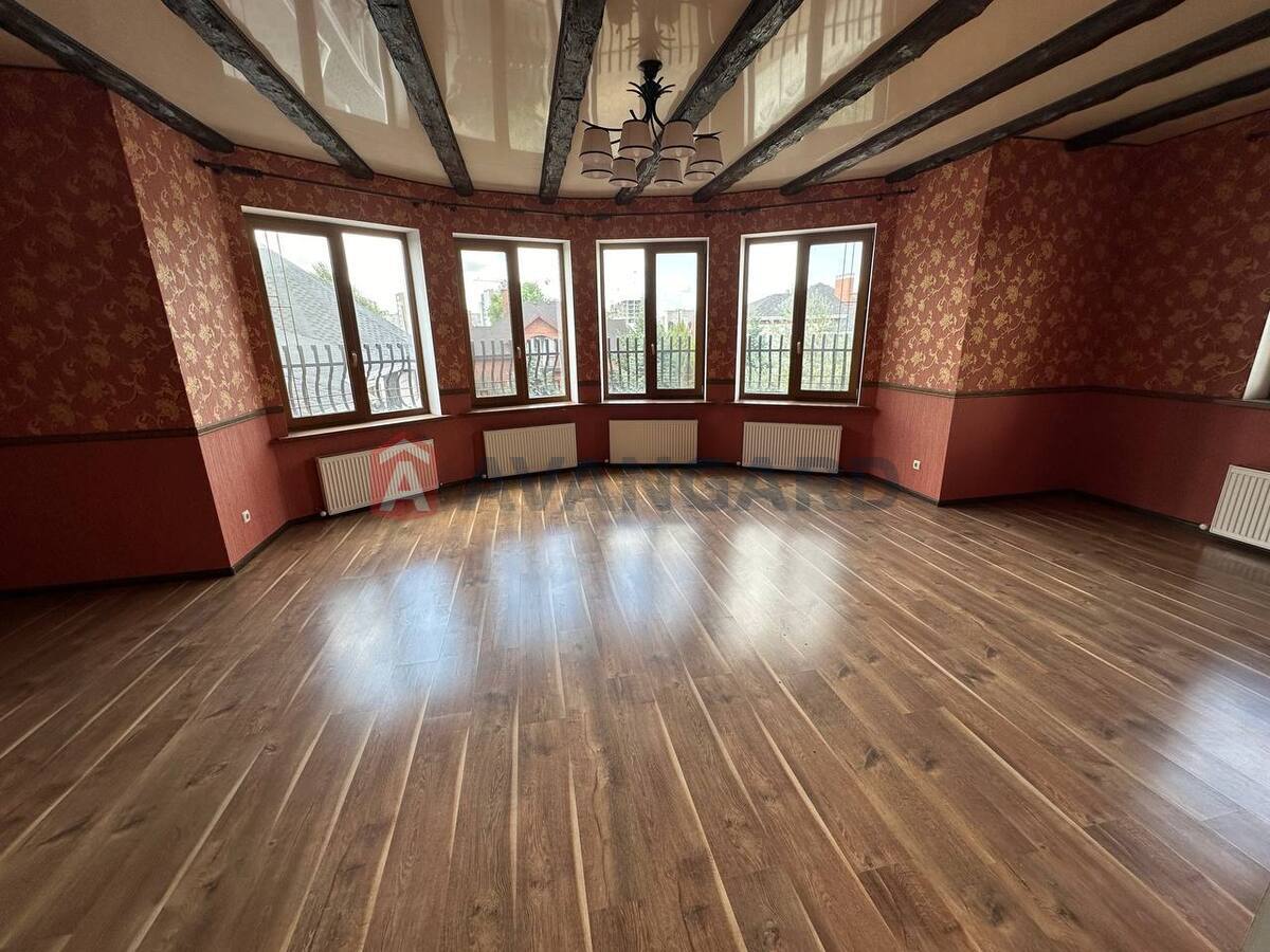 �������, 740 ��.�. ���� 13