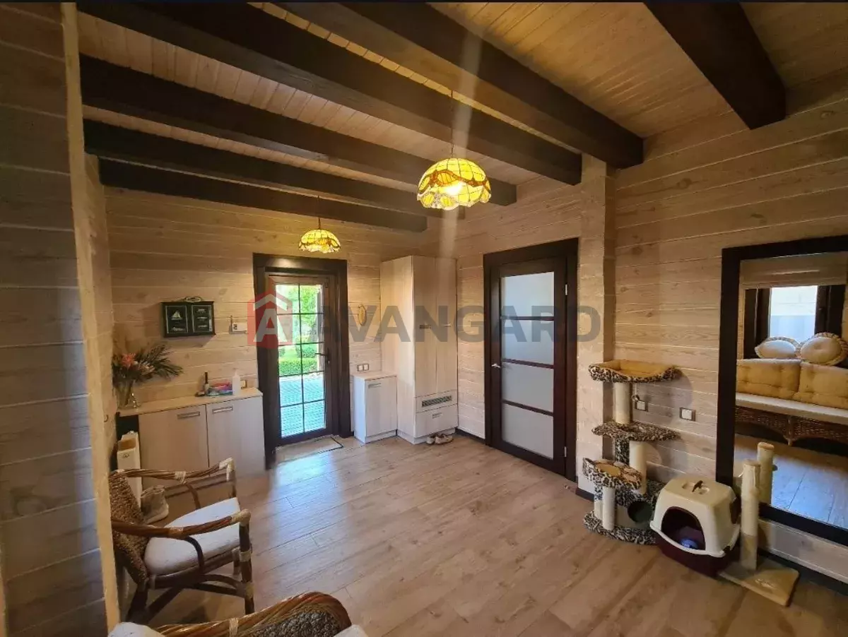 �������, 190 ��.�. ���� 12