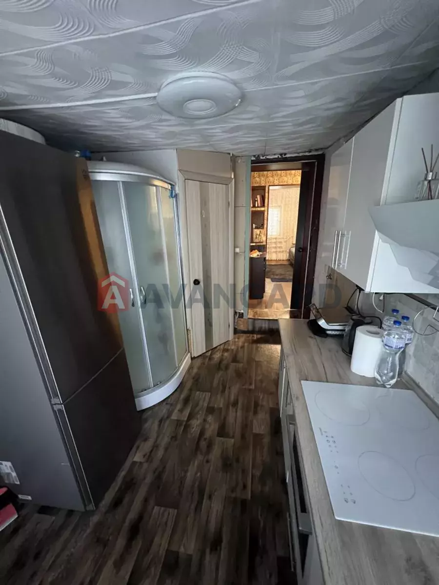 ������� �������, 40 ��.�. ���� 12