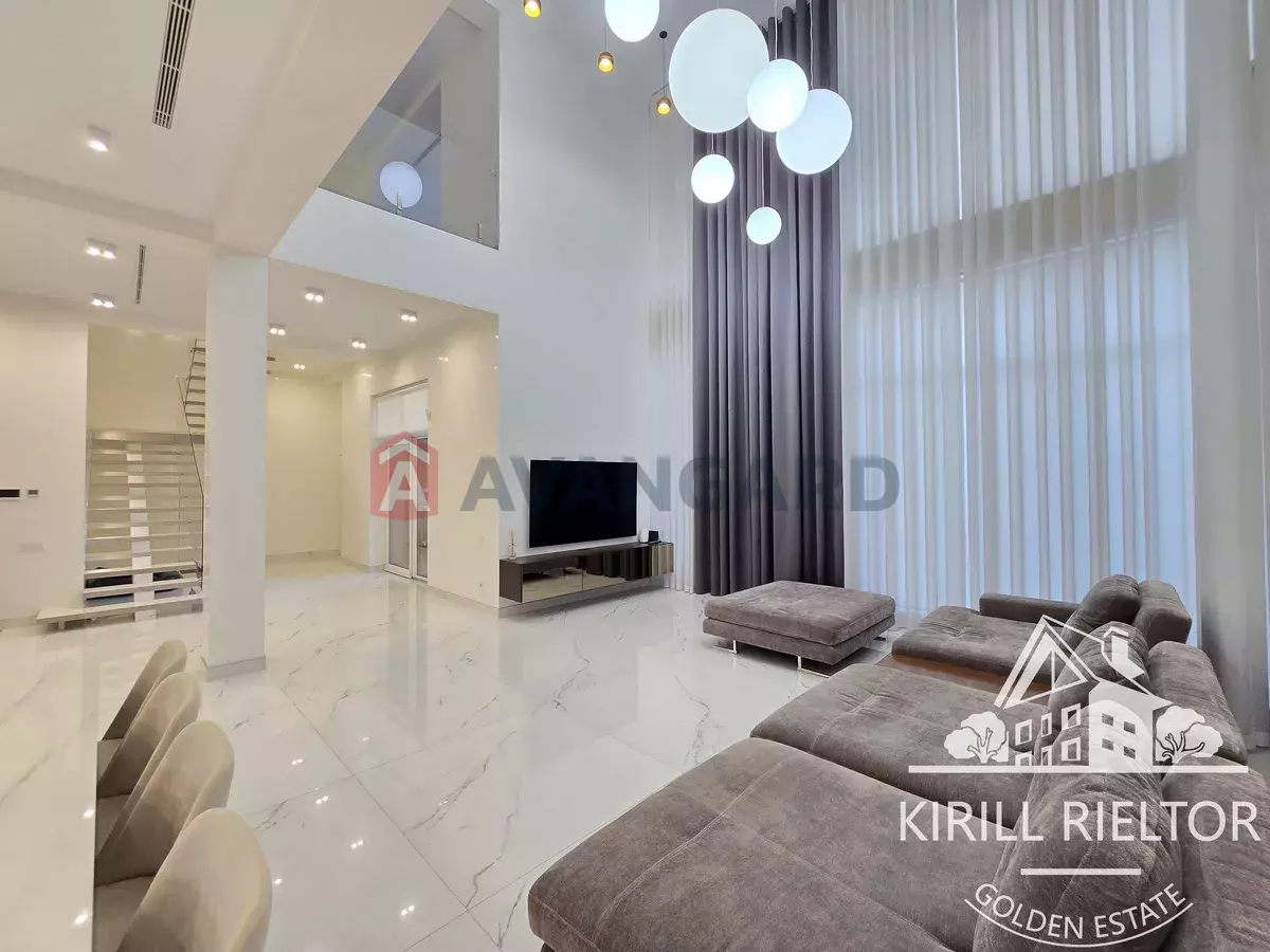 �������, 306 ��.�. ���� 5