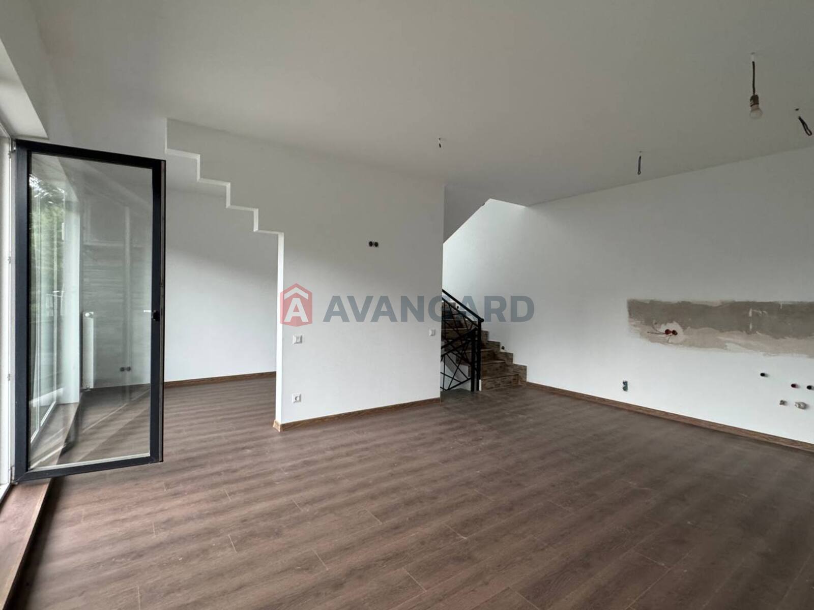 ��������, 118 ��.�. ���� 10