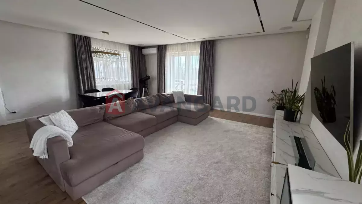 �������, 180 ��.�. ���� 25