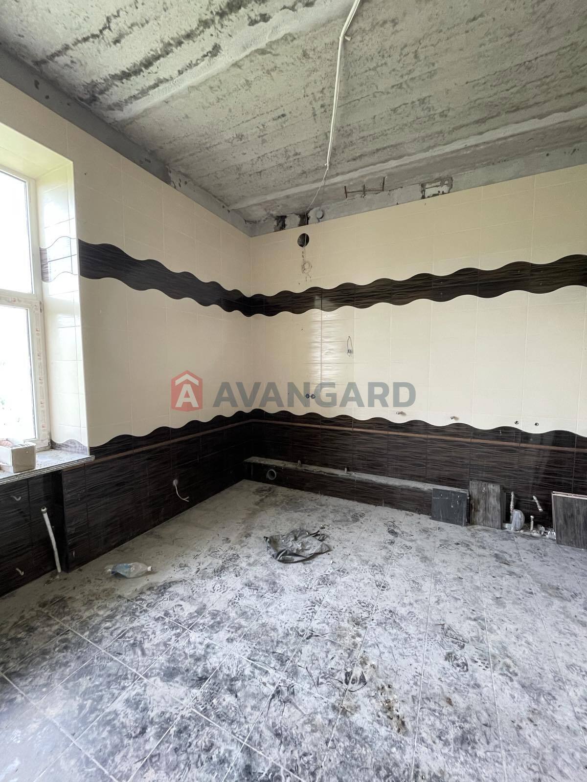 �������, 495 ��.�. ���� 12