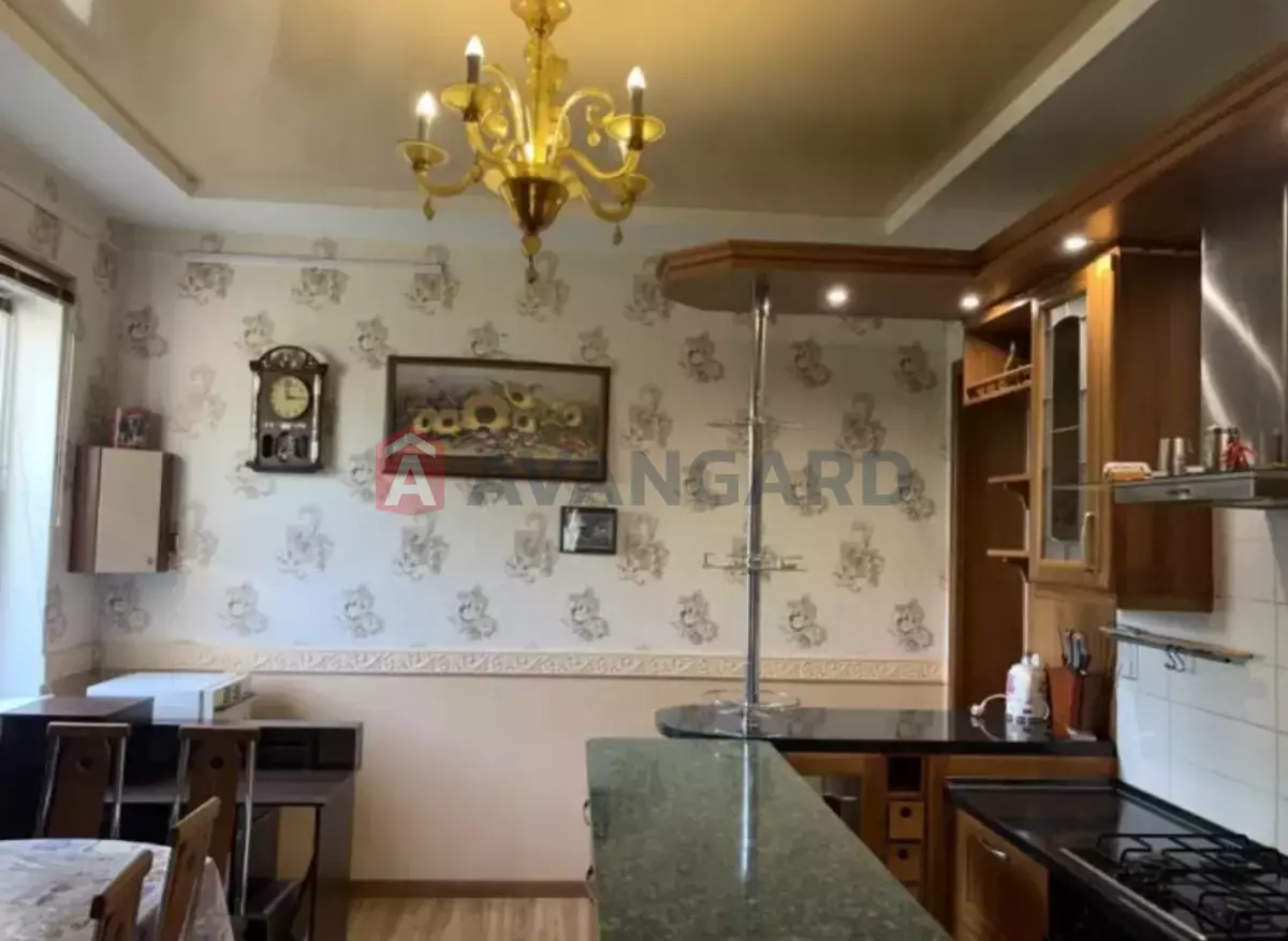 �������, 270 ��.�. ���� 25