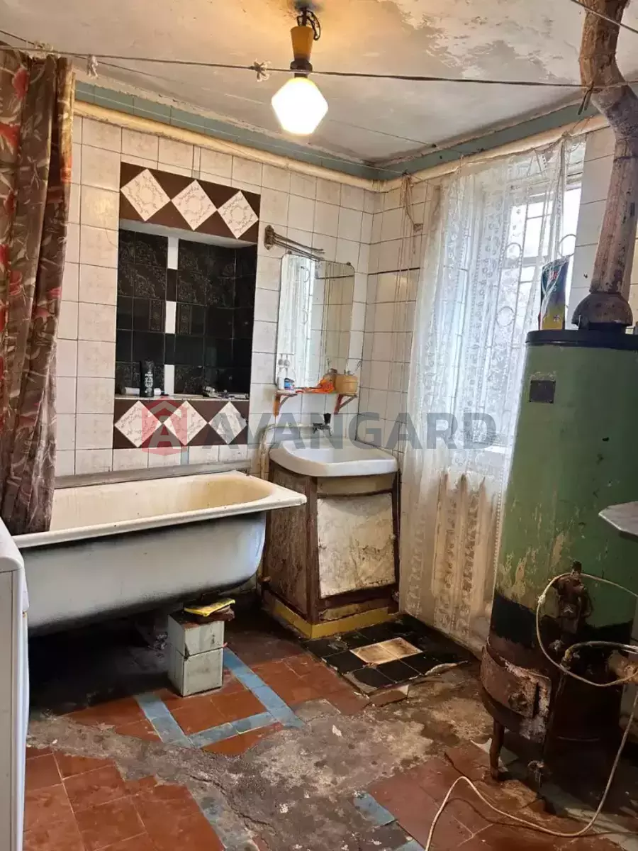 �������, 50 ��.�. ���� 18