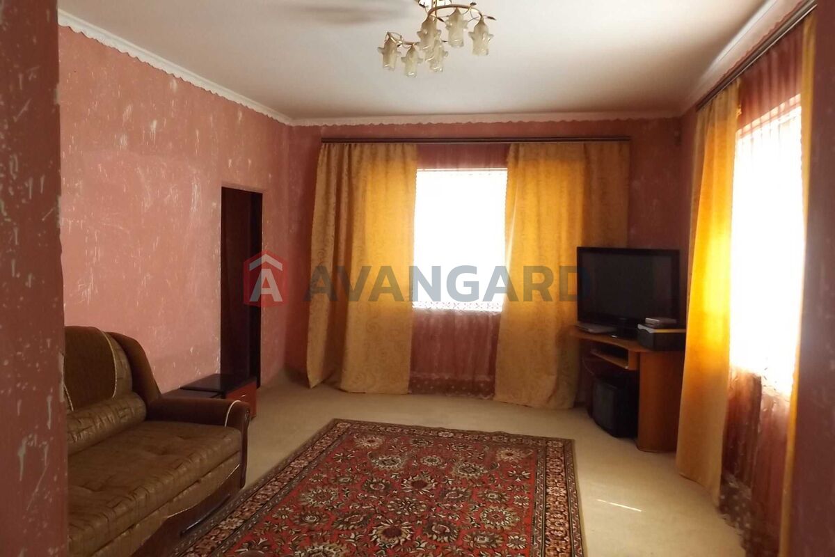 �������, 298 ��.�. ���� 10