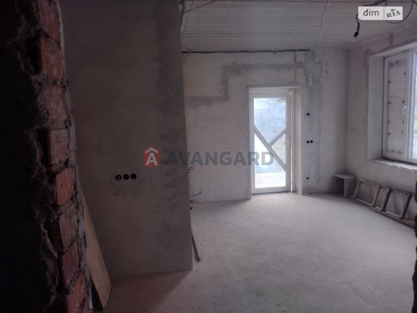 �������, 280 ��.�. ���� 18