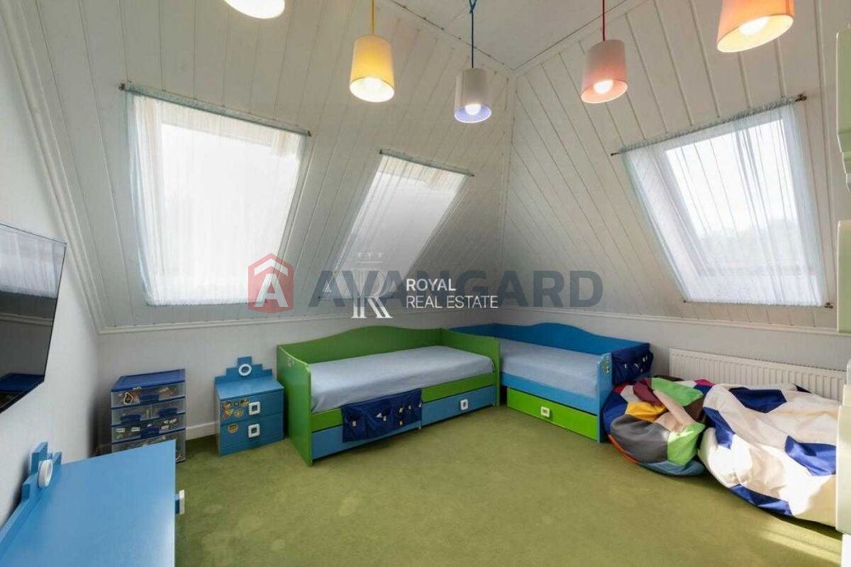 �������, 250 ��.�. ���� 10