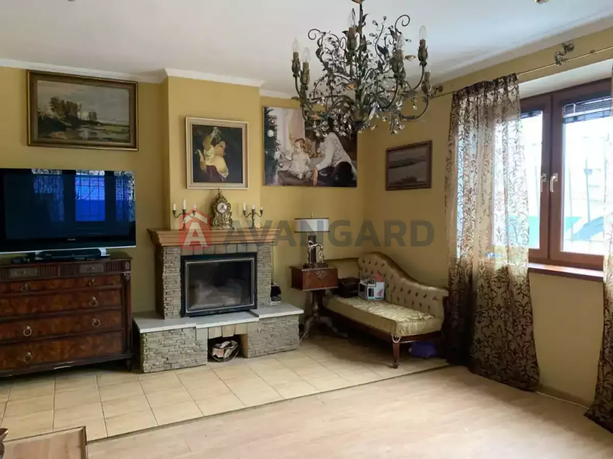 �������, 160 ��.�. ���� 4