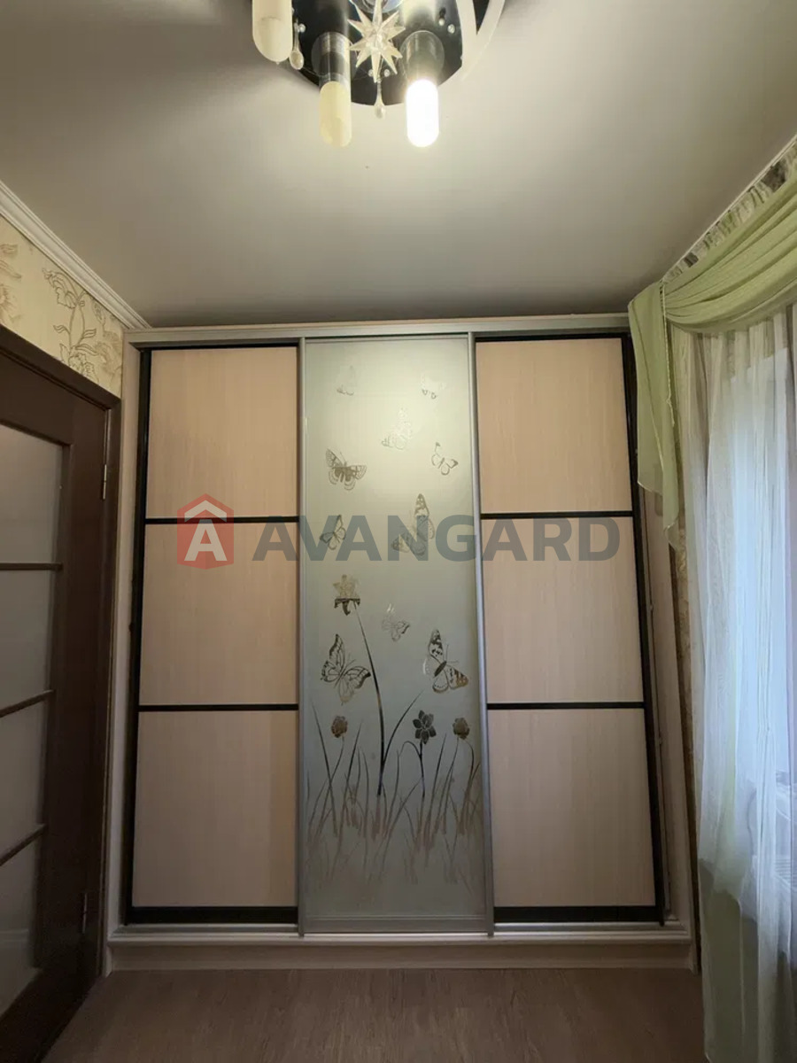 ������� �������, 42 ��.�. ���� 7