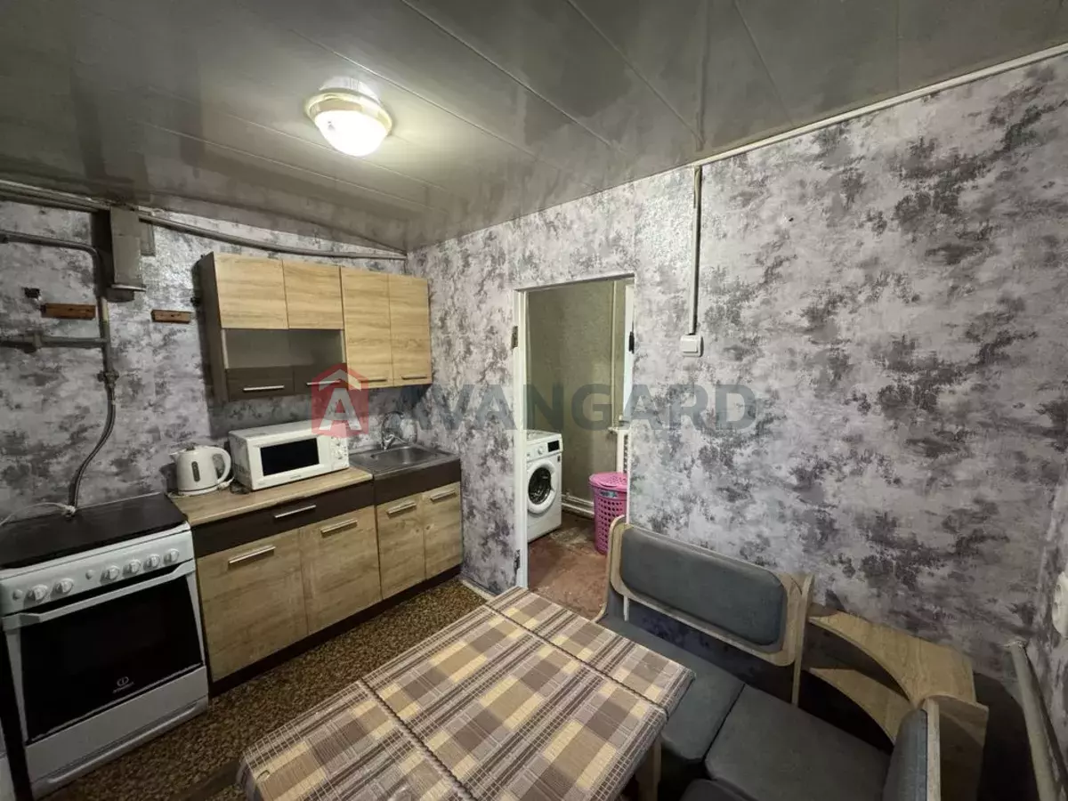 ������� �������, 30 ��.�. ���� 12