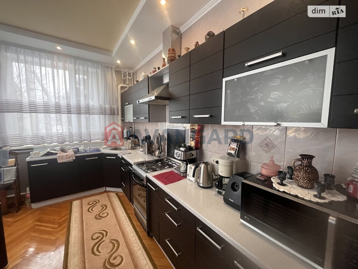 �������, 222 ��.�. ���� 17