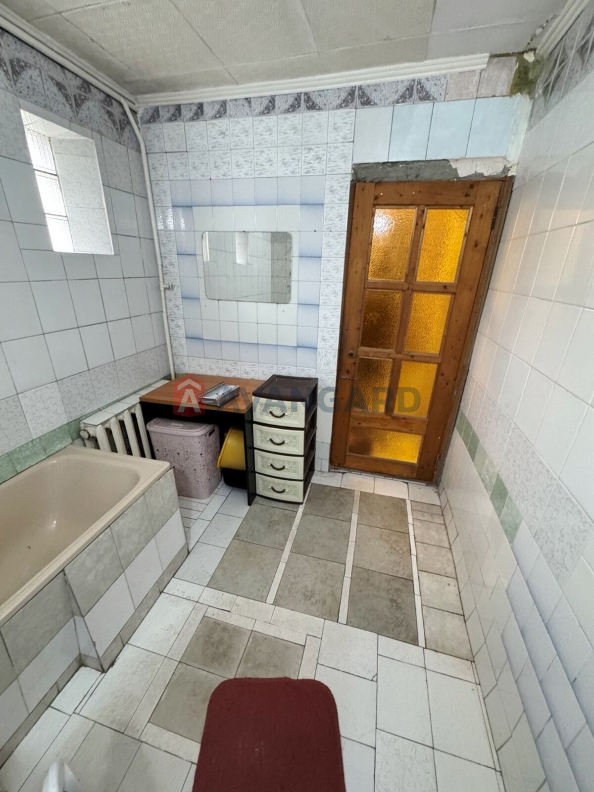 ������� �������, 47 ��.�. ���� 10