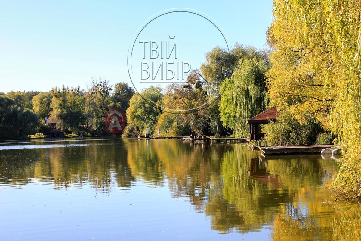 �������, 235 ��.�. ���� 13