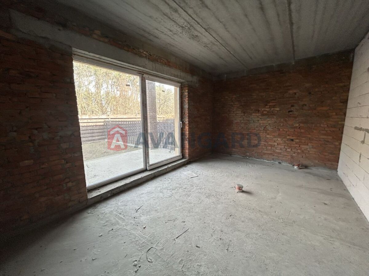 ��������, 160 ��.�. ���� 17