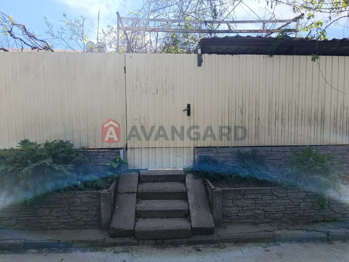 ������� �������, 42 ��.�. ���� 1