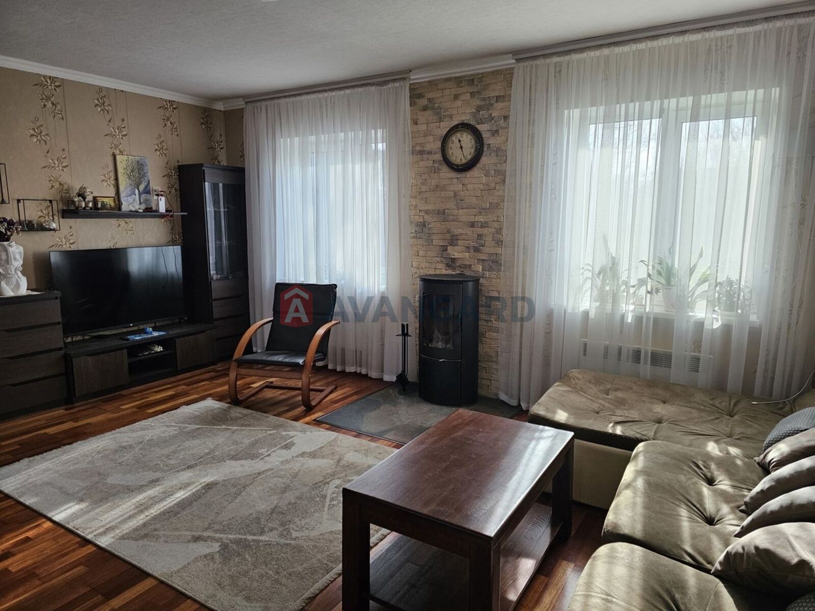 ����, 100 ��.�. ���� 2