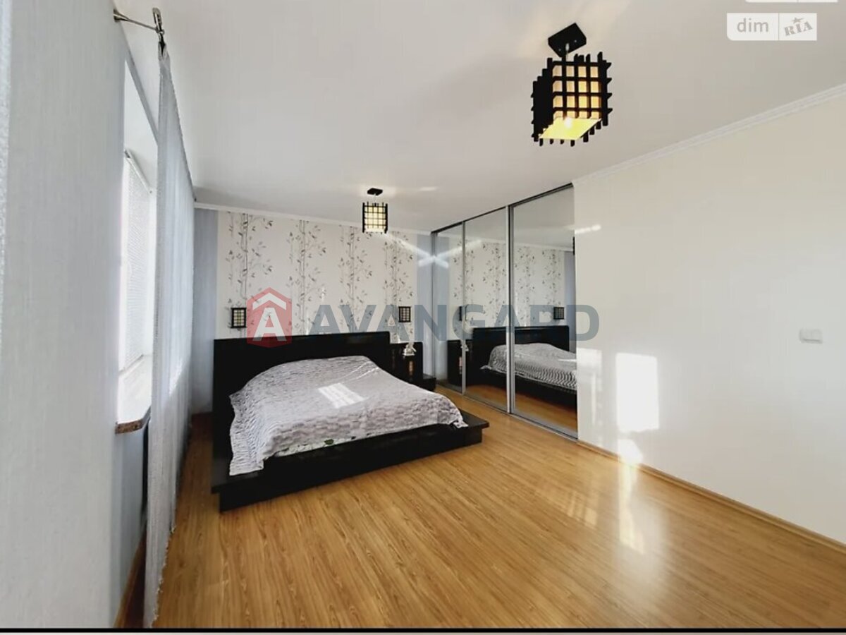 �������, 240 ��.�. ���� 20