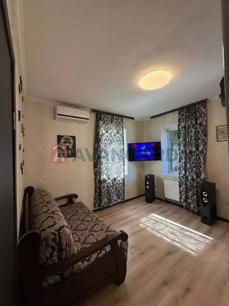 ������� �������, 37 ��.�. ���� 1