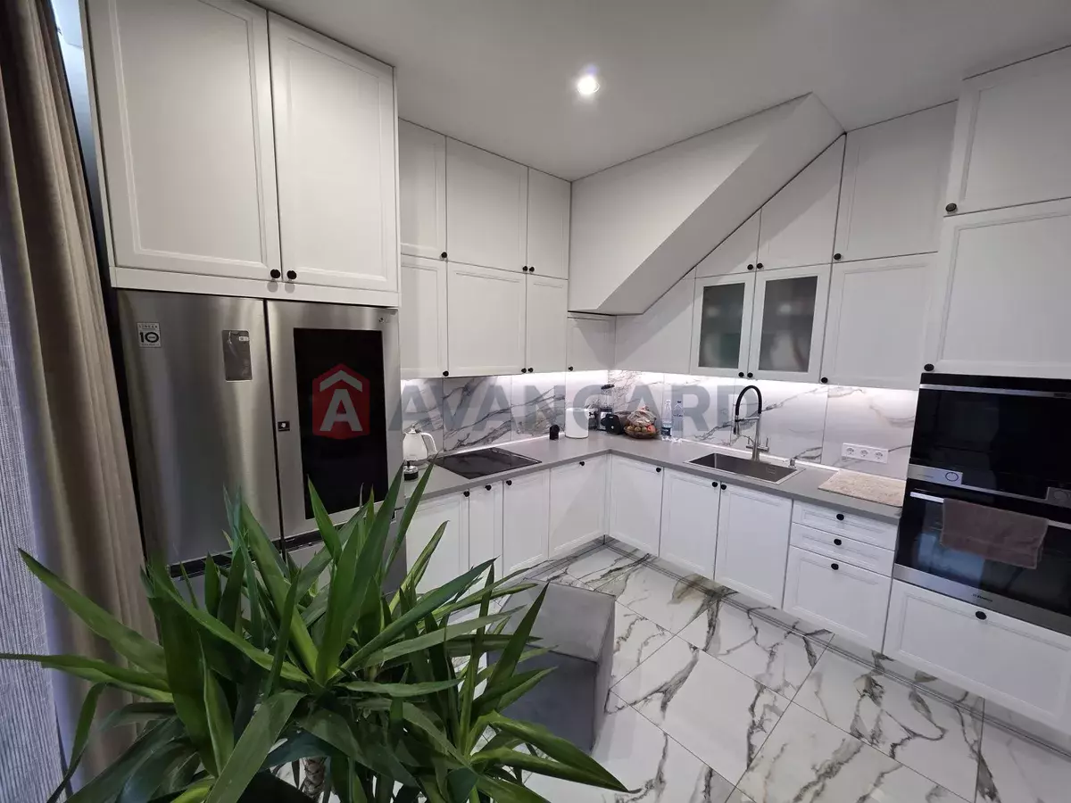 �������, 105 ��.�. ���� 13