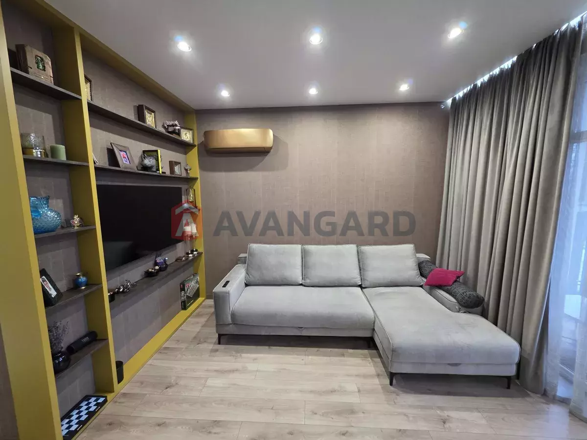 �������, 105 ��.�. ���� 11