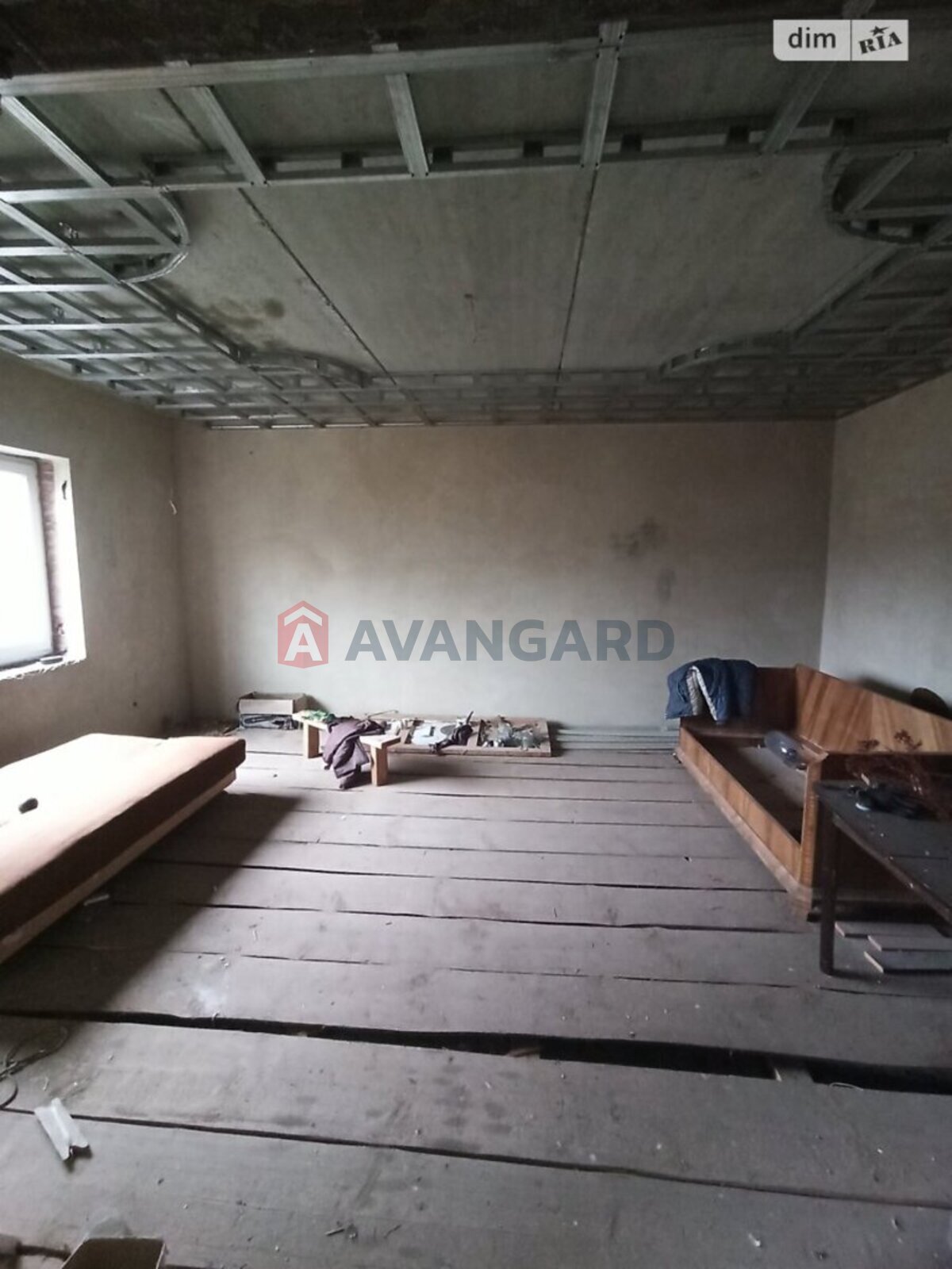 �������, 280 ��.�. ���� 9