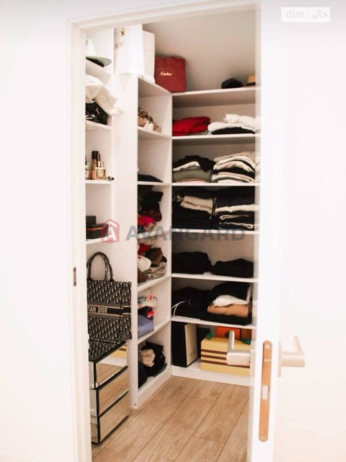 ��������, 170 ��.�. ���� 4