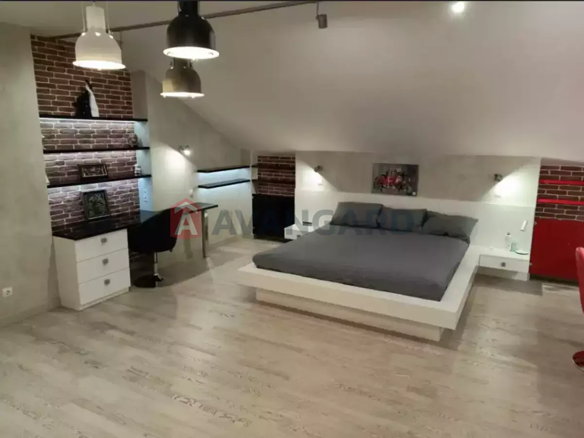 �������, 199 ��.�. ���� 8