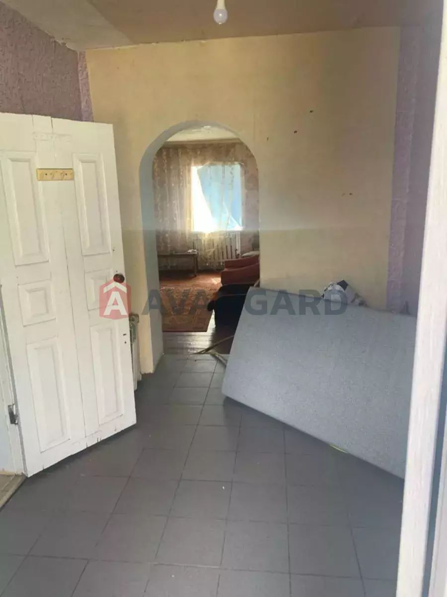 �������, 100 ��.�. ���� 2