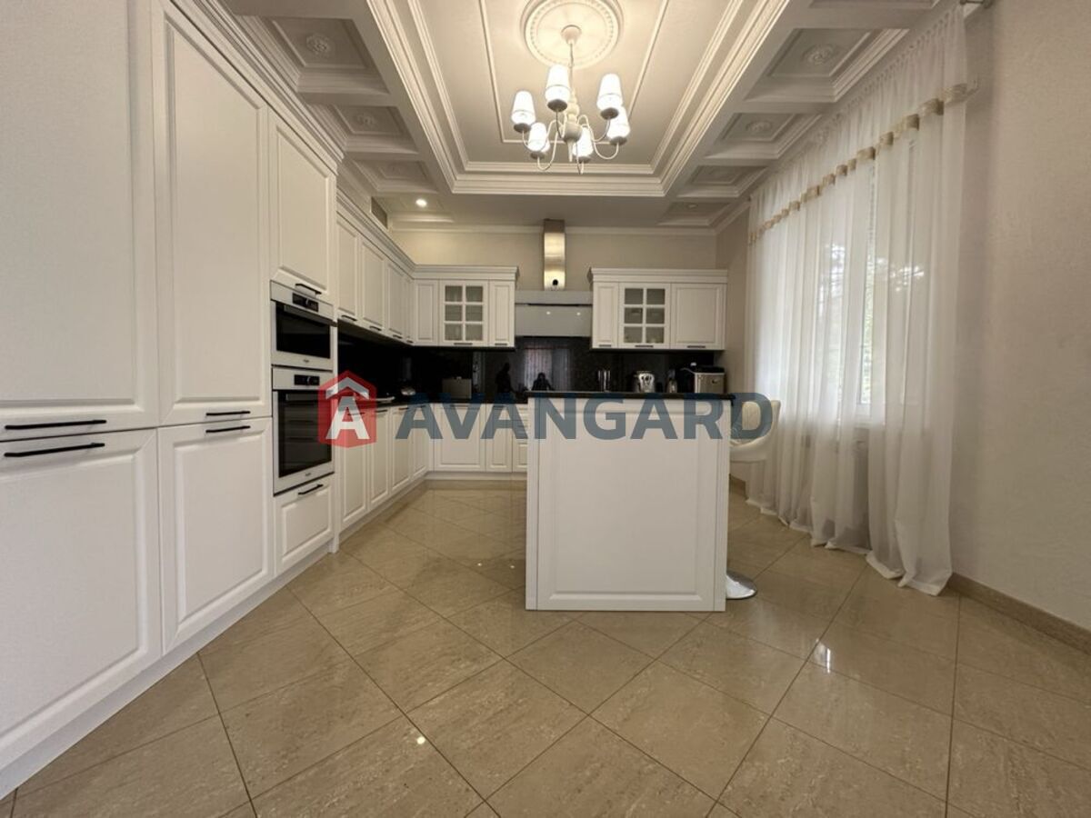 Будинок, 295 кв.м. фото 1 Будинок, 295 кв.м. фото 1