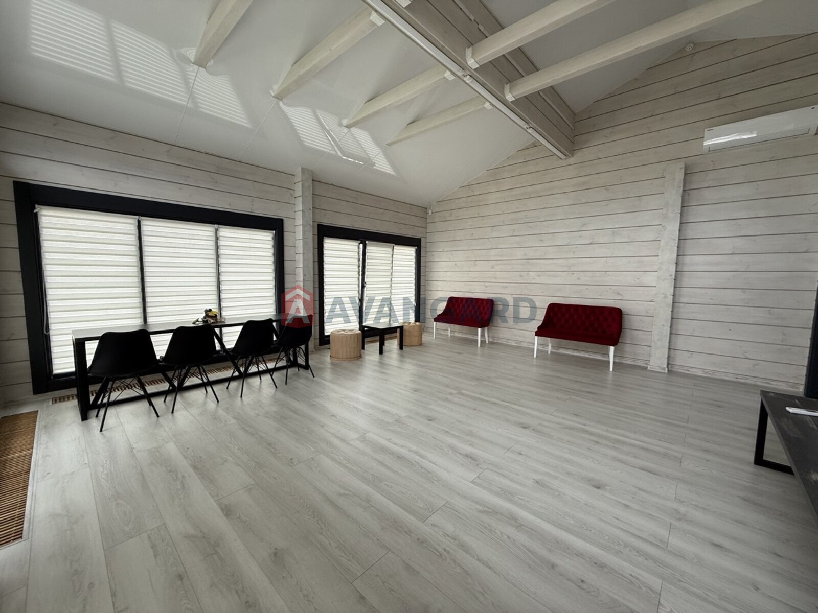 �������, 180 ��.�. ���� 8