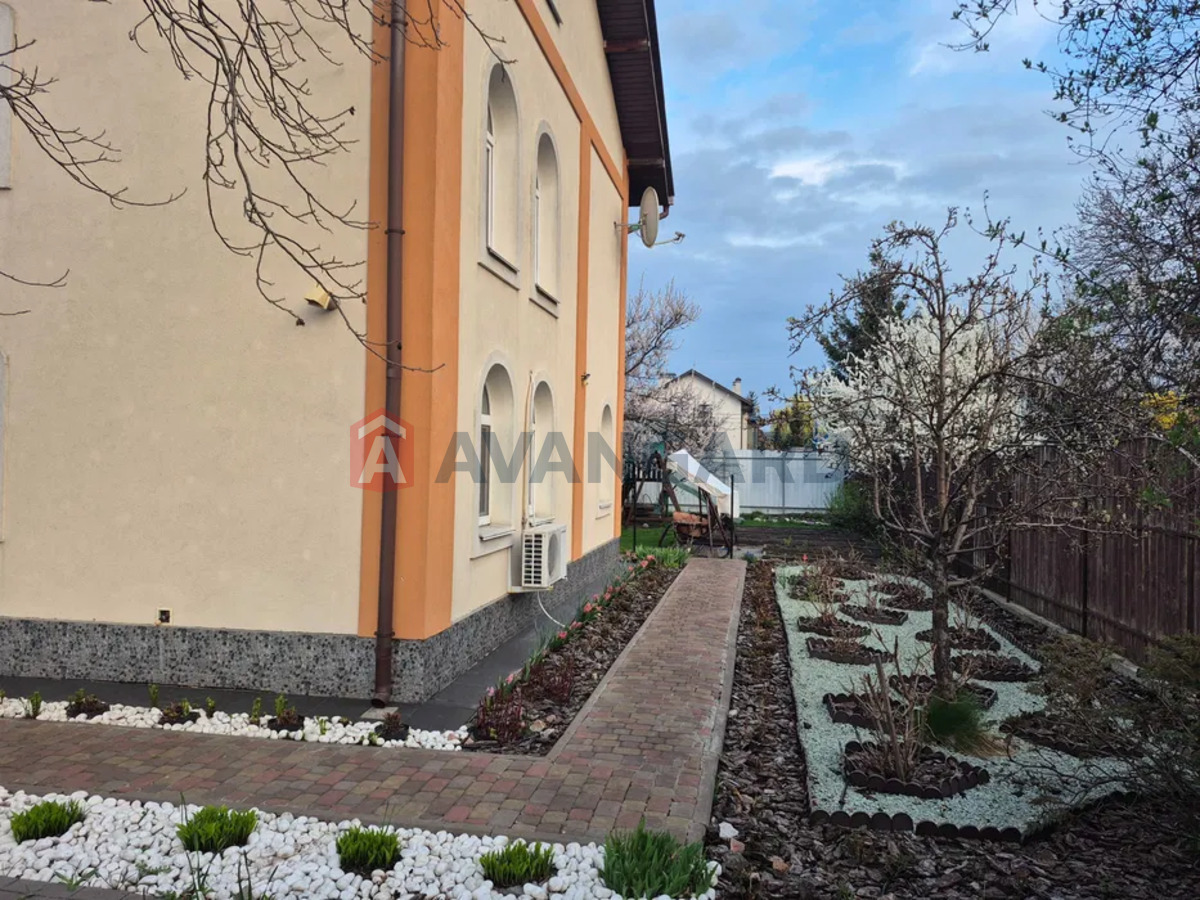 �������, 176 ��.�. ���� 1